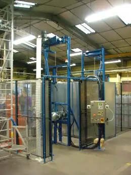 Gas bottle tightening machine